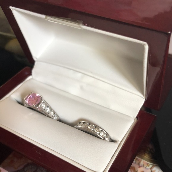 Platinum and Diamond wedding ring setting semi-mount - Picture 13 of 16